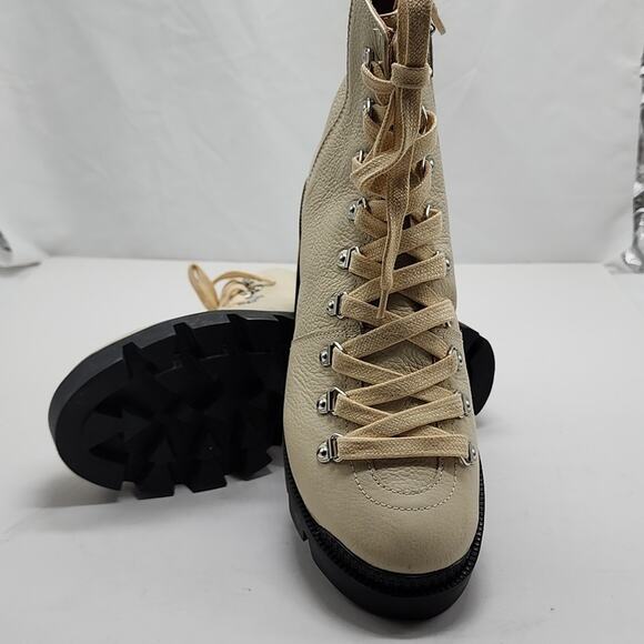 SCHUTZ XAYENE EGGSHELL LUG SOLE ANKLE BOOTIES WOMEN'S 6.5 NWOB - Picture 16 of 16